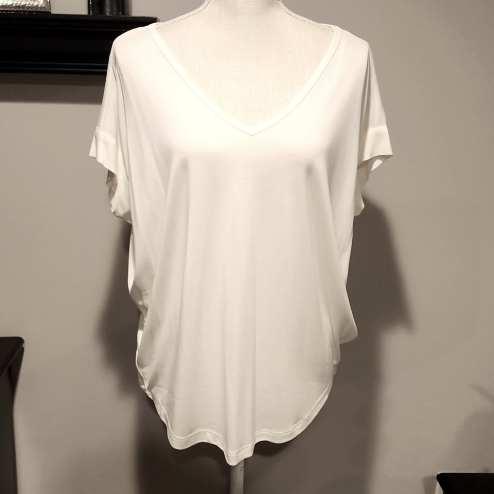 Naked Zebra v-neck blouse with slits down the middle of back white size medium